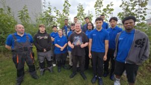 Gruppenfoto am Tiny Forest